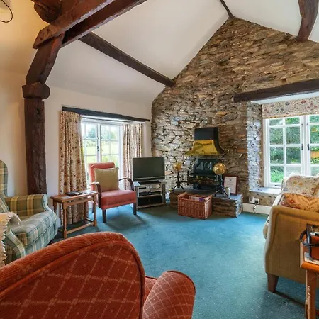 Damson - Chocolate Box In Crook, Near Bowness