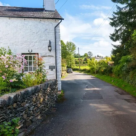 Damson - Chocolate Box In Crook, Near Bowness * Crook (Cumbria)